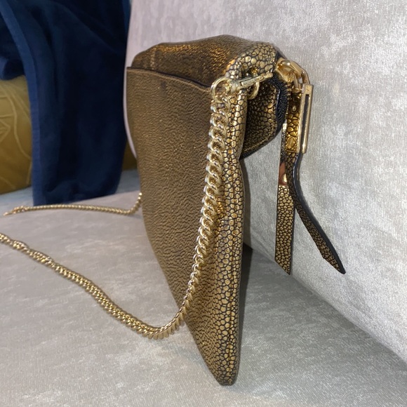 Henri Bendel crossbody, clutch with magnetic clips - Picture 10 of 11